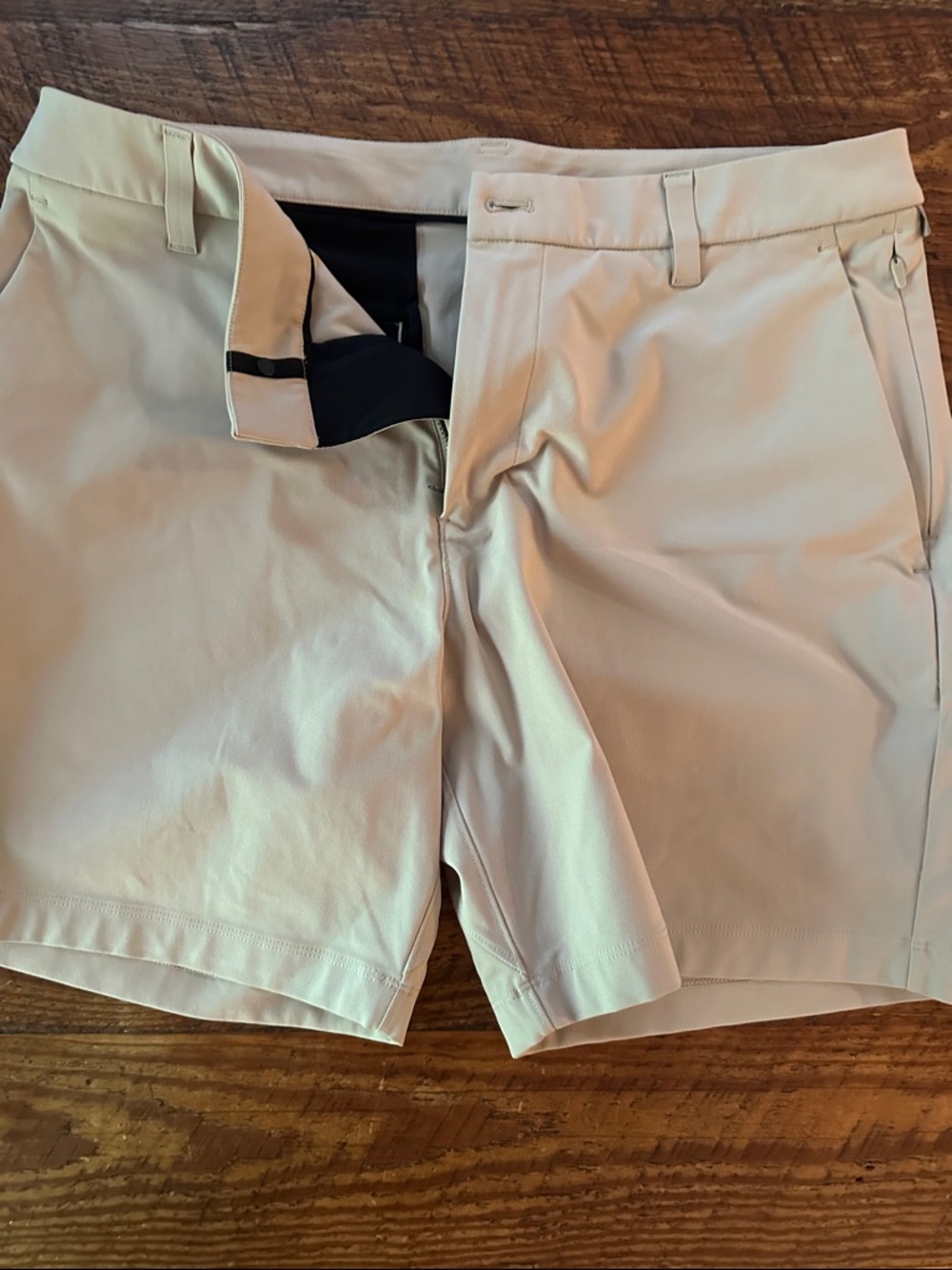 Men's LuLu Lemon Performance Stretch Shorts - Cream